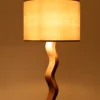 Handgefertigte Holz Stehlampe Kiefer LED E27 KAARME modernes Interieur