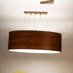 große Pendellampe 90 cm aus Walnuss Holzfurnier über Esstisch warme Beleuchtung