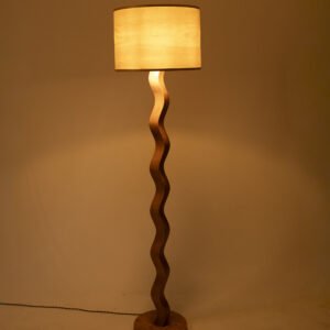 KAARME Stehlampe Kiefer Holz