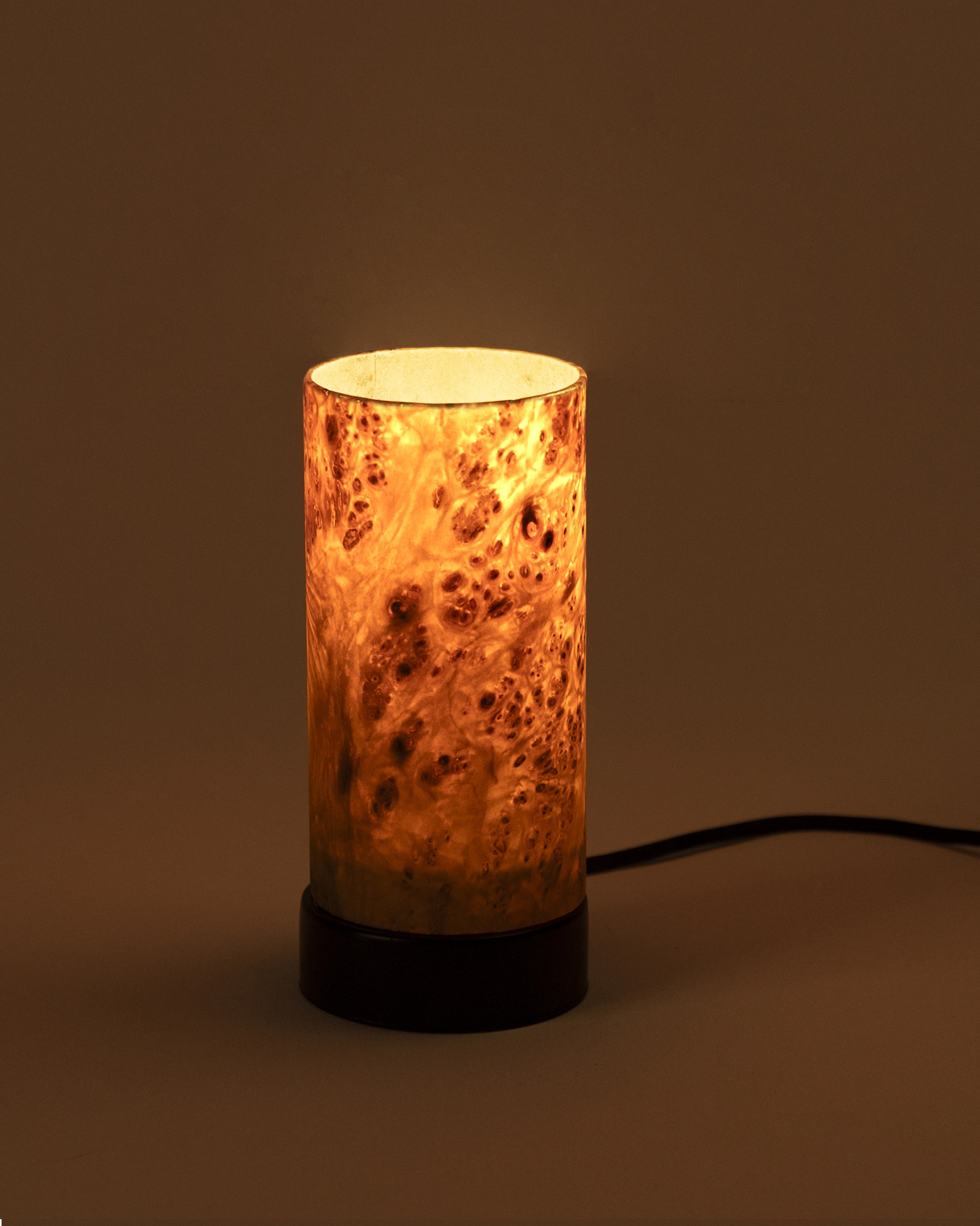 LIEKKI Laurel Holz Tischlampe 20 cm modern design