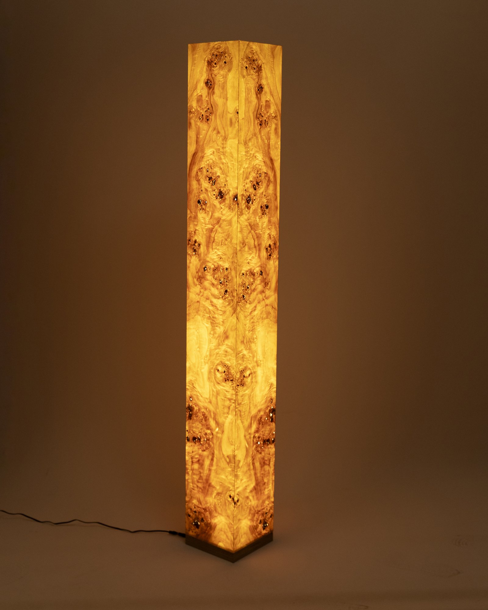nuotio-handmade-wooden-floor-lamp-2.jpg