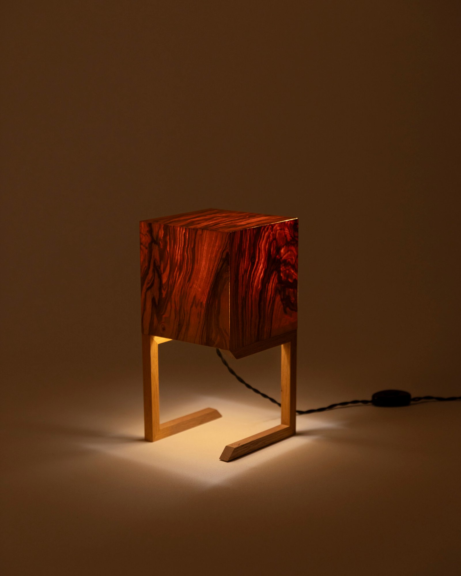 lámpara de mesa TAHTI