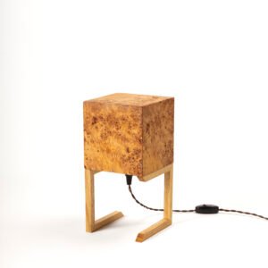 Mazel Holz Tischlampe mit natürlichem Furnier und warmem Licht für stilvolle Innenräume