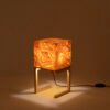 Handgefertigte Tischlampe aus Wurzelholz Furnier mit modernem und natürlichem Design