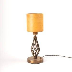 Handgefertigte TIKKA Tischleuchte Kiefer Holz Furnier mit kupfer antikem Gehäuse moderne Holzlampe für Wohnräume