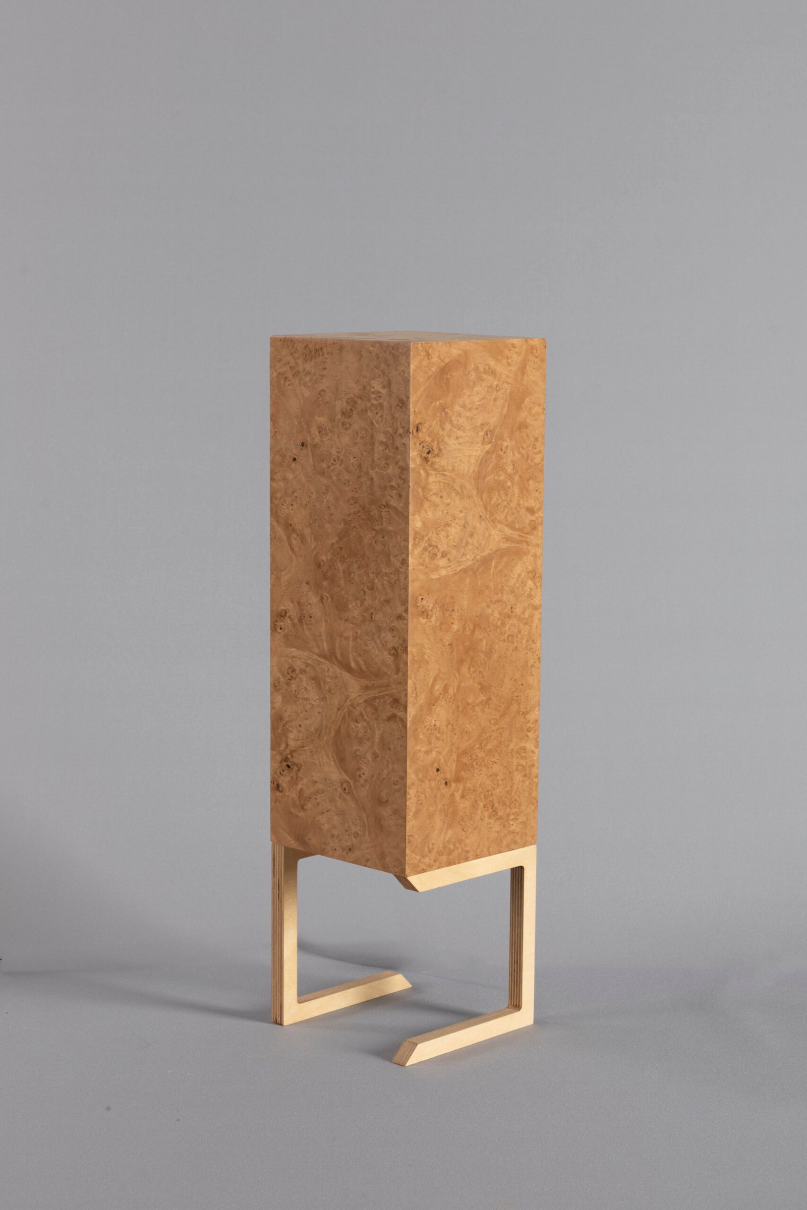 lámpara de mesa de madera ébano TULI diseño moderno LED