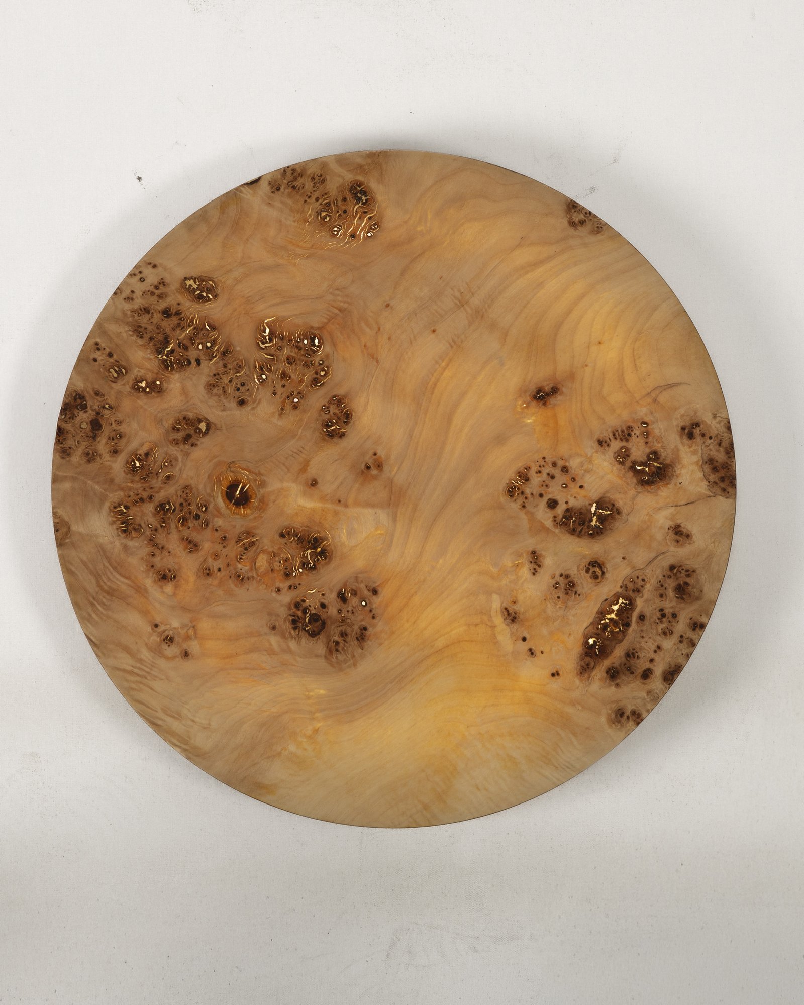 Handgefertigte Wandleuchte aus Mazel Holzfurnier 40 cm mit warmem indirektem Licht