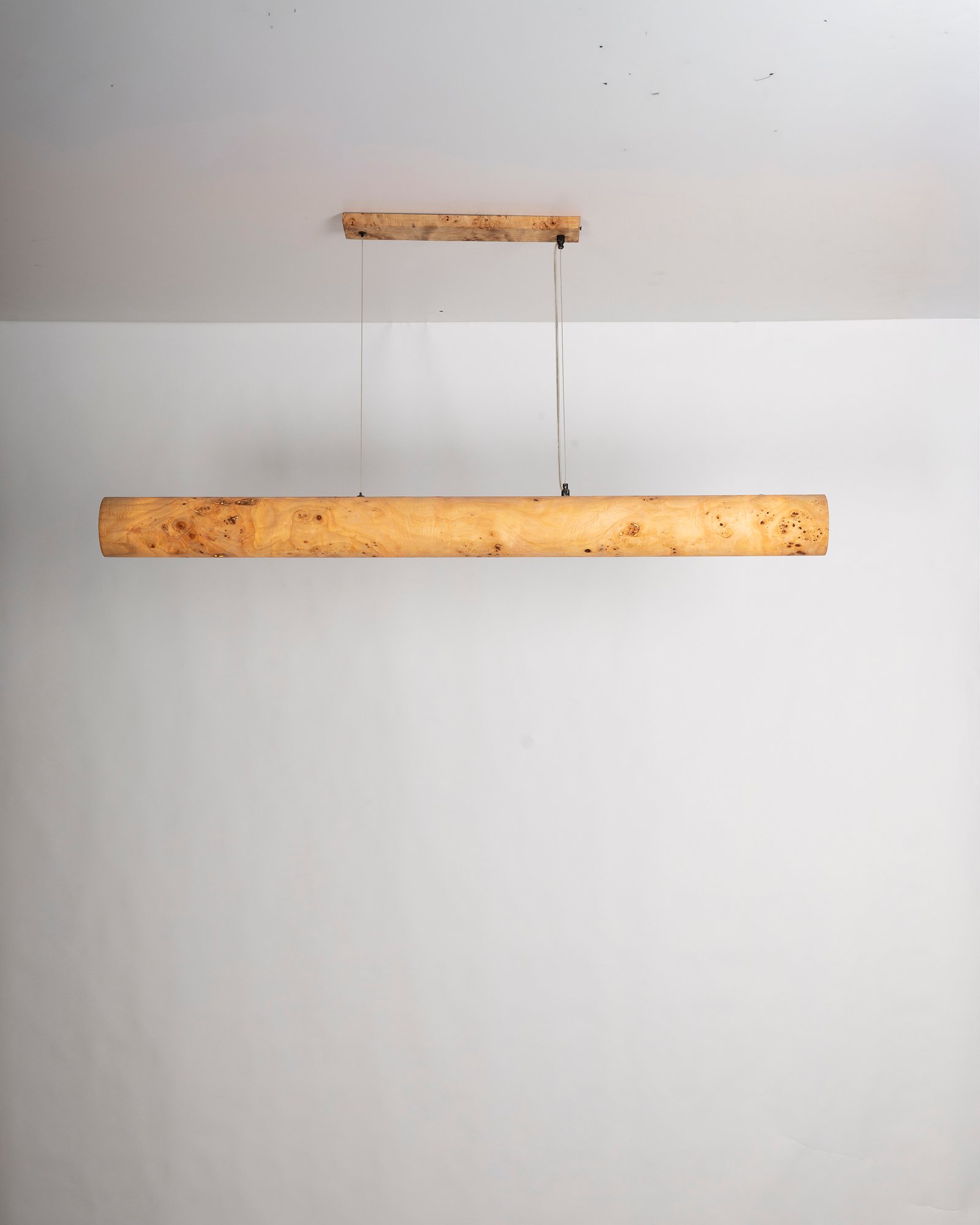 PUTKI Pendelleuchte aus Mazel Holzfurnier