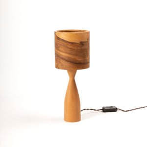 TIKKU Holz Tischlampe aus farbigem Esche Furnier 40 cm handgefertigt